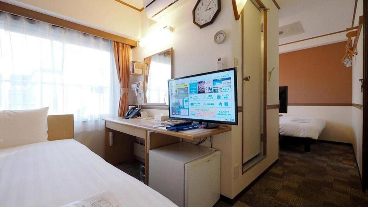 Toyoko Inn Sendai Nishi-Guchi Hirose-Dori Bagian luar foto