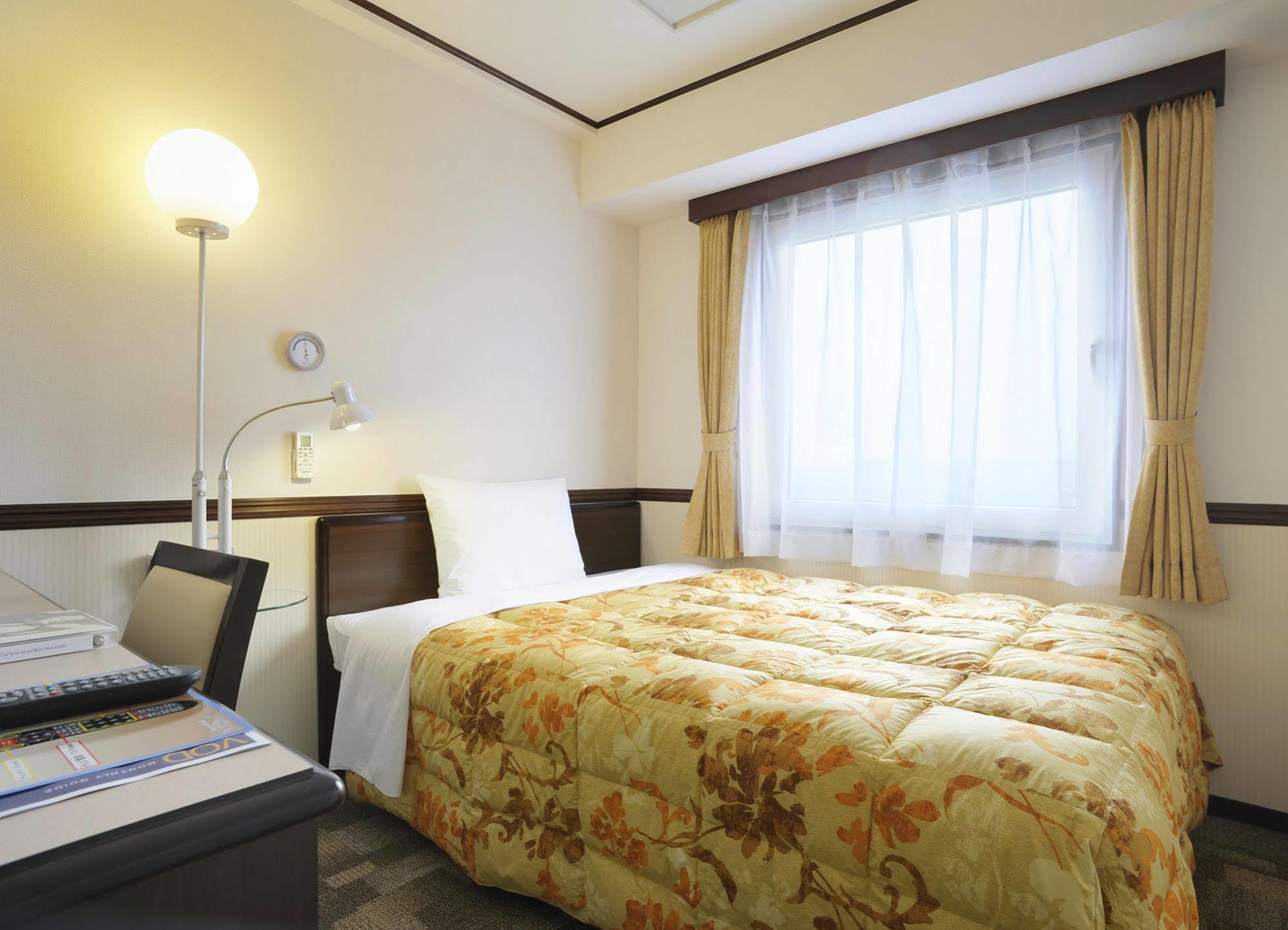 Toyoko Inn Sendai Nishi-Guchi Hirose-Dori Bagian luar foto