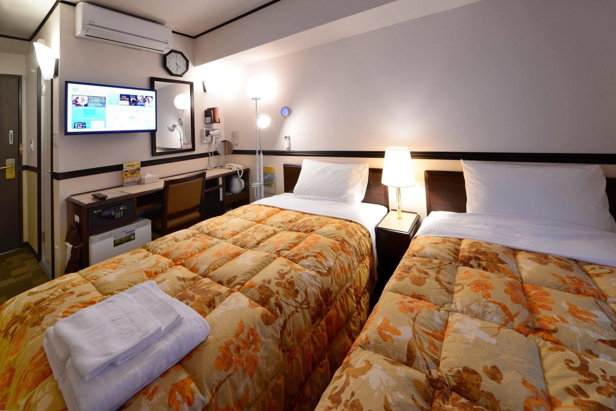 Toyoko Inn Sendai Nishi-Guchi Hirose-Dori Bagian luar foto